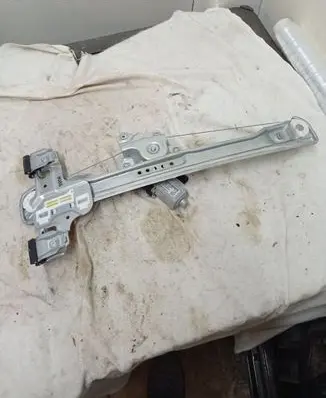 Buick Encore I Front door window regulator with motor 98830SUV11 001100821964
