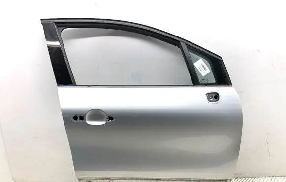 Renault Captur Front door