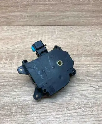 Toyota Avensis T270 Mass air flow meter 1138002810