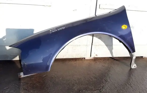 Chrysler 300M Fender