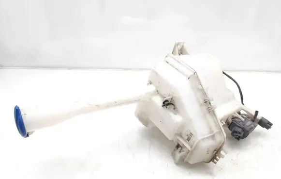 Windshield washer fluid reservoir/tank