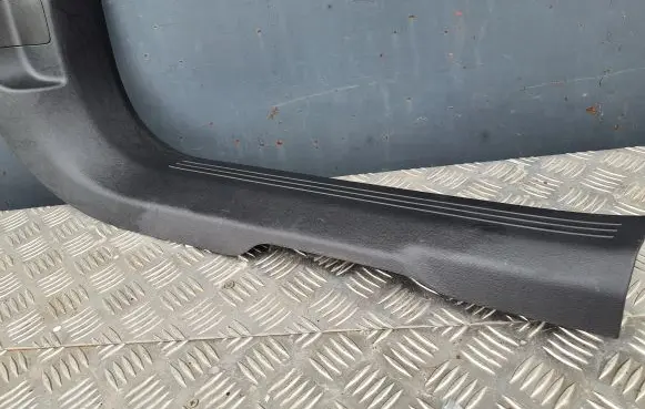Volvo XC40 Front sill trim cover 32216838