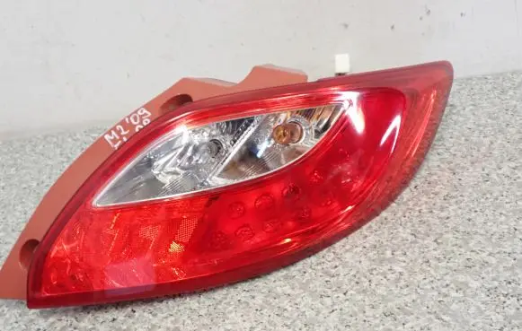 Mazda 2 Rear/tail lights de01