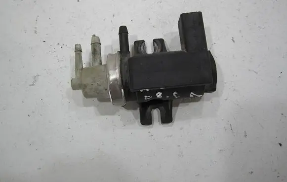 Audi A3 S3 8P Turbo solenoid valve 1J0906627 7290320