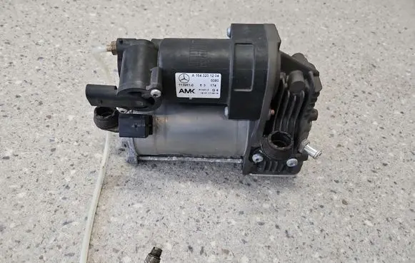 Mercedes-Benz GL X164 Air suspension compressor/pump A1643201204 1643201204