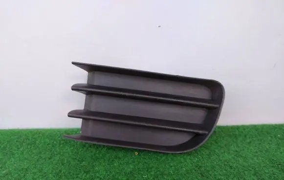Renault Megane II Front bumper lower grill 8200115119
