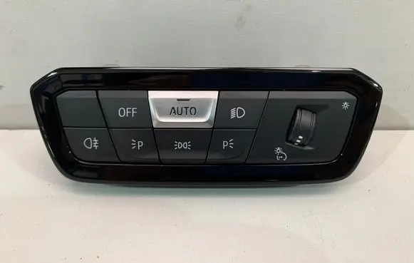 BMW 4 G22 G23 G24 G26 Light switch 5A16B19