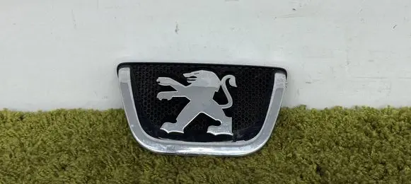Peugeot 1007 Manufacturer badge logo/emblem 8293en