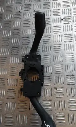 Volkswagen Golf IV Indicator stalk 8l0953513