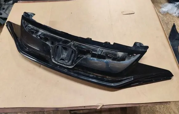 Honda Jazz Front bumper upper radiator grill 71121TARG00