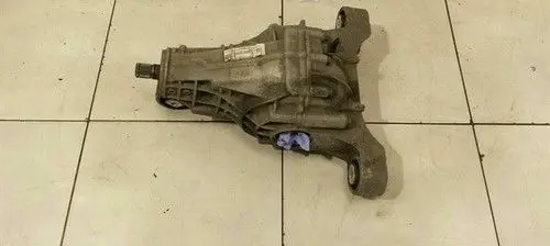 Porsche Cayenne (92A) Rear differential/diff mount bracket 95835001105