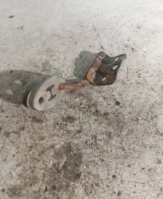 Muffler mount bracket/holder