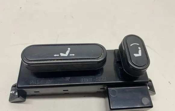 Hyundai Santa Fe Seat control switch 885212B100