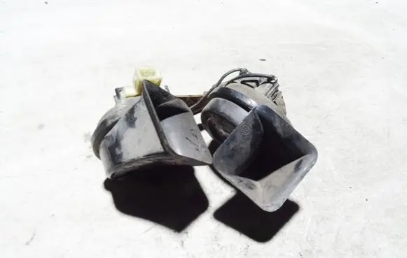 Citroen C4 I Horn signal