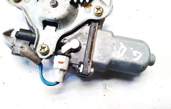 Subaru Forester SG Rear door window regulator motor 505190