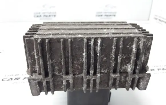 Opel Zafira B Glow plug pre-heat relay 55354141 51299018A