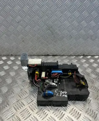 Mercedes-Benz C W204 Fuse module 2319025101 2049012602 2049005003