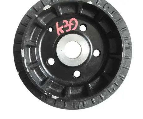 Mercedes-Benz C AMG W205 Crankshaft pulley A1770300000 A1770047