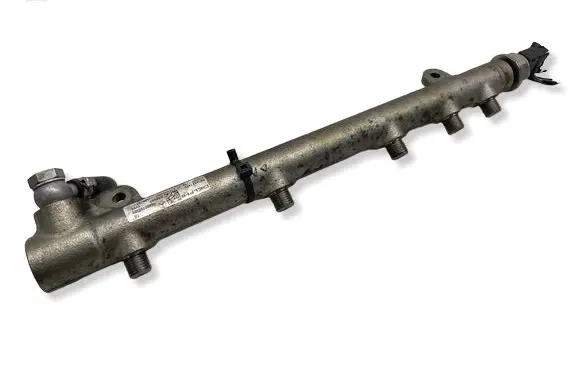 Mercedes-Benz E W211 Fuel main line pipe A6460700395