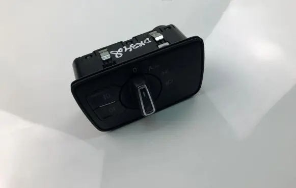Volkswagen PASSAT B8 Light switch 3G0941633H