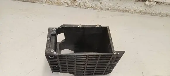 Battery box tray