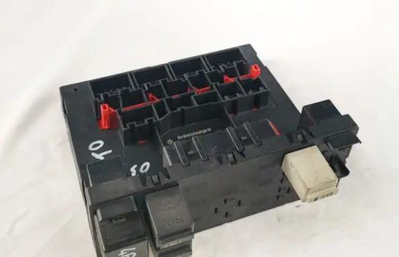 Volkswagen Touran I Comfort/convenience module 3C0937049E 05140641 F005V00526