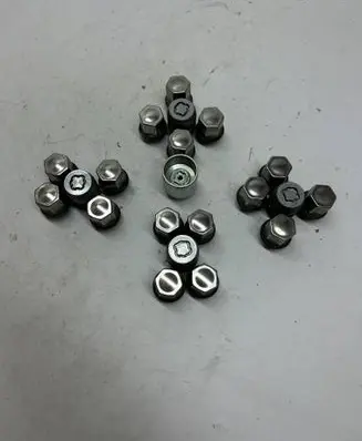 Land Rover Evoque I Wheel nut cap/cover