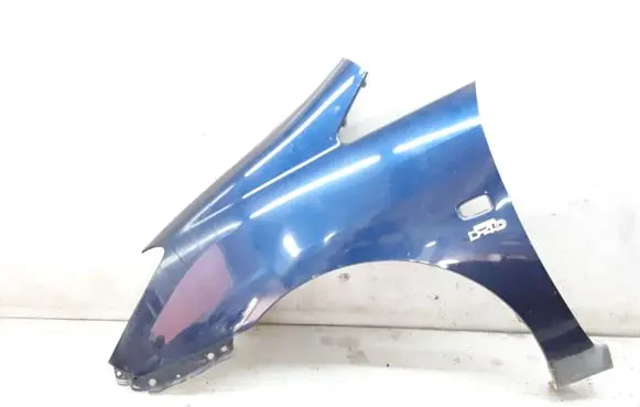 Toyota Corolla Verso E121 Fender