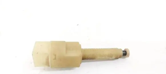 Volkswagen PASSAT B5 Brake pedal sensor switch 4A0945515A