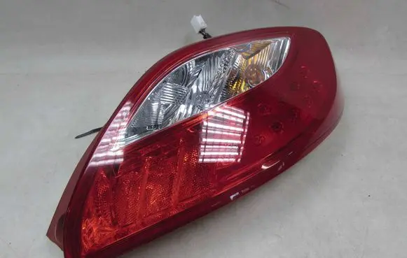 Mazda 2 Rear/tail lights D65151150 58320
