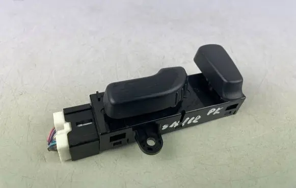 Subaru Legacy Seat control switch 8PLH050516
