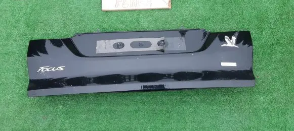 Ford Focus Tailgate/boot lid cover trim BM51-N425A30-A