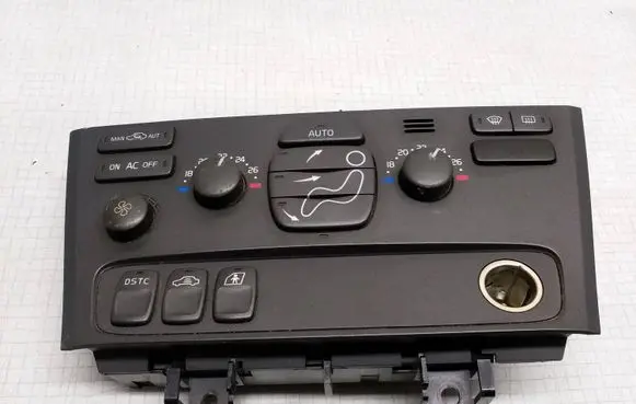Volvo S60 Climate control unit 8682930 M6052500120