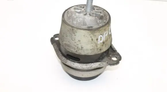 Porsche Cayenne (9PA) Engine mount bracket 7L5199131A