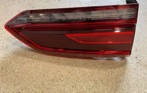 Volkswagen Touareg III Tailgate rear/tail lights 760945093