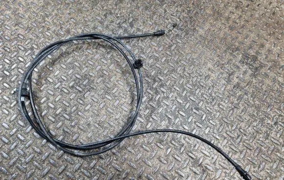Engine bonnet/hood lock release cable