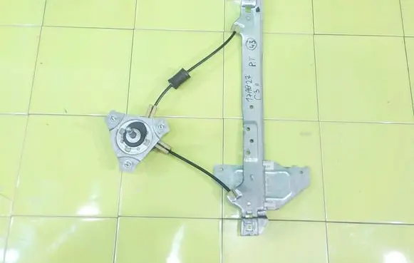 Peugeot 207 Front door window regulator with motor 9680072080