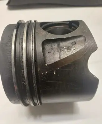 Mercedes-Benz C W204 Piston 8370B
