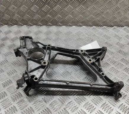 Mercedes-Benz C W205 Engine mounting bracket A6512011909