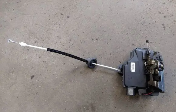 Audi A2 Rear door lock 8Z0839015D 663096GF