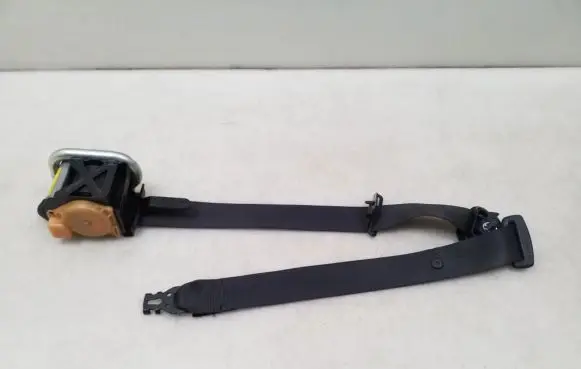 Opel Insignia A Front seatbelt 13303851