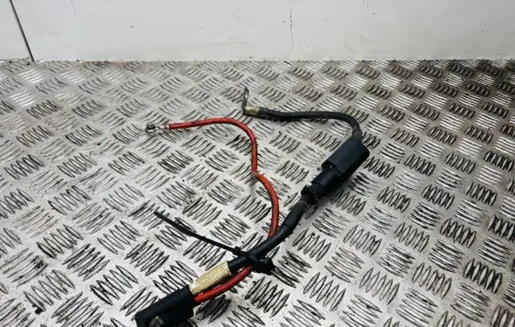 Volkswagen Golf Plus Positive cable (battery) 1K0971228L