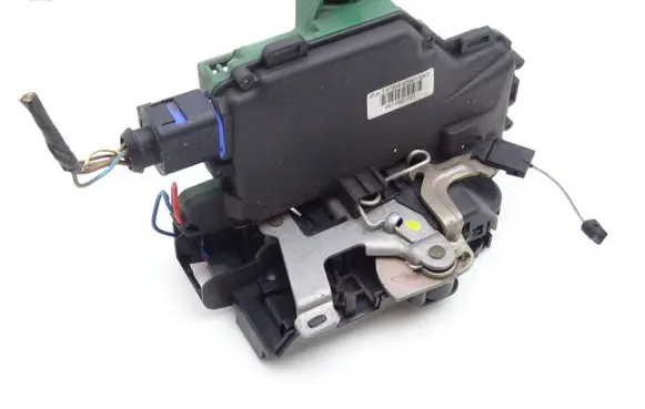 Seat Cordoba (6L) Rear door lock Y3B4839015AG