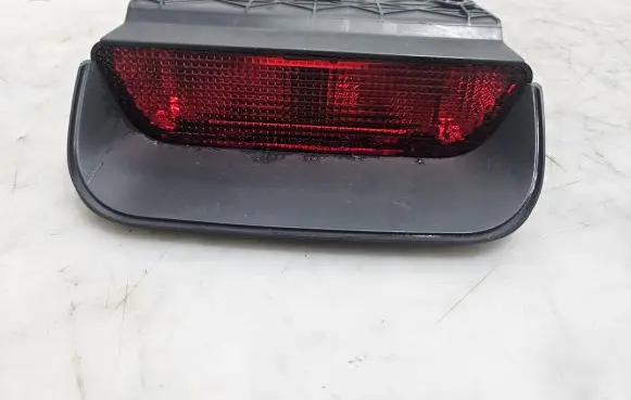 Honda CR-V Third/center stoplight P6939