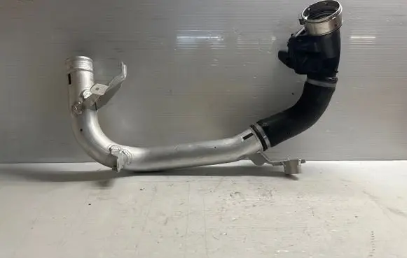Volvo XC90 Intercooler hose/pipe 31370288