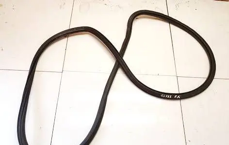 Skoda Superb B6 (3T) Rubber seal front coupe door 3t0867365