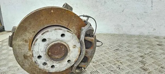 Mercedes-Benz Sprinter W906 Front wheel hub spindle knuckle