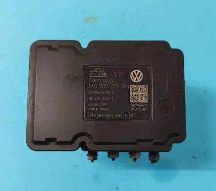 Volkswagen Golf VI ABS Pump 1K0907379AN 1K0614517BJ