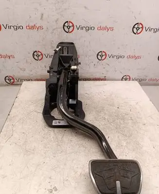 BMW 5 G30 G31 G38 Brake pedal bracket assembly 687427302 371329 20170707