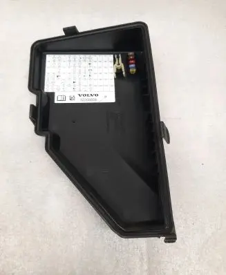 Volvo XC90 Fuse box cover 31398001